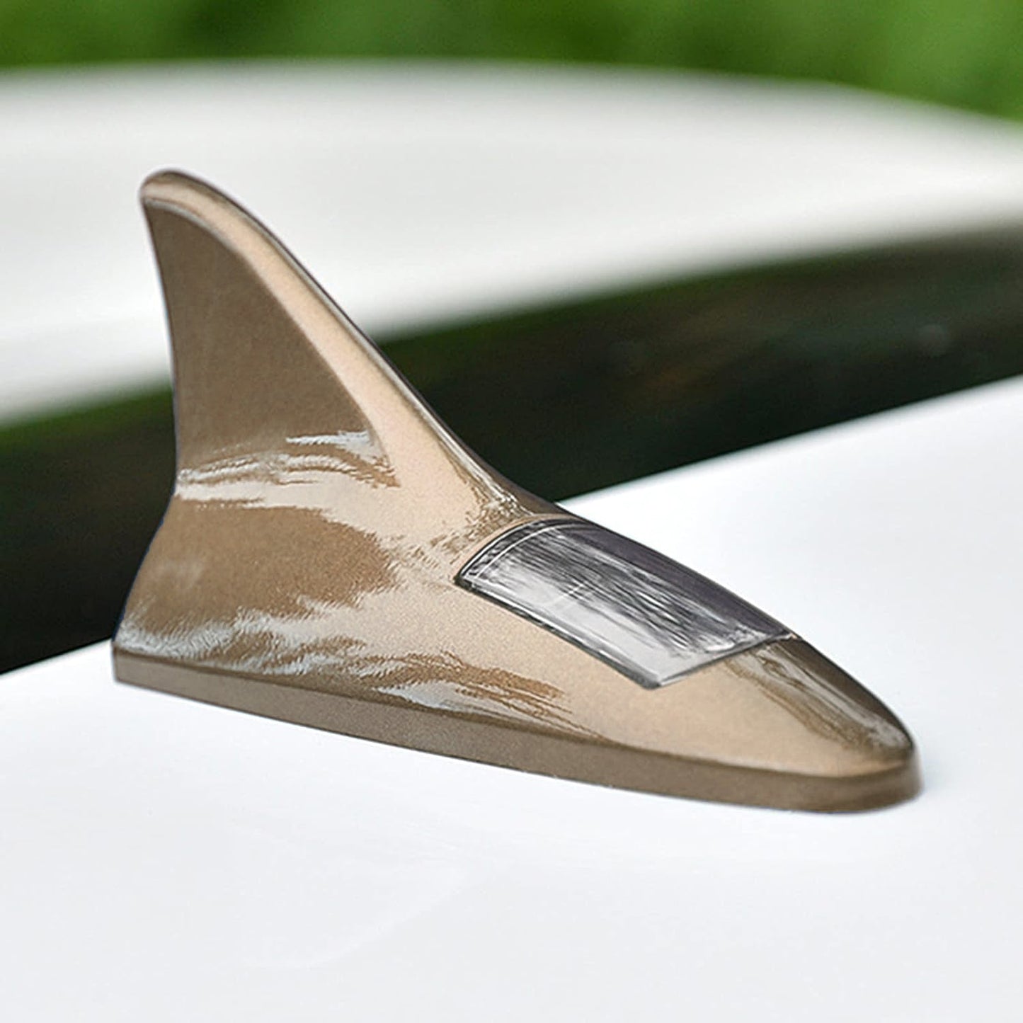 Shark Fin Light With Remote, LED Signal Antenna Solar Shark Fin Car Roof Light Sensor Decoration Flashing Lamps,��Solar Powered Radio Signal for Car Lamp Accessories (1 P
