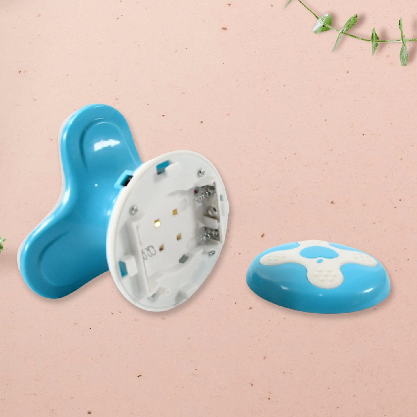 Triangle USB Mini Massager ��� Multifunction, Automatic Switch, Fatigue Relief (1 Pc/ Battery Not Inc