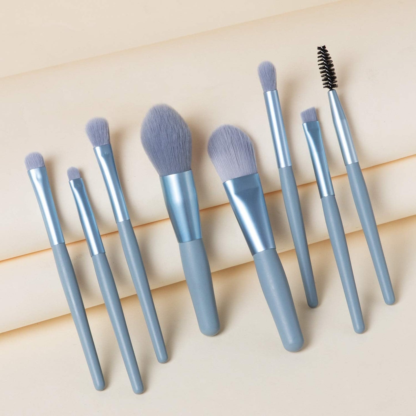8-Piece Mini Makeup Brush Kit ��� Portable Premium Synthetic Set with Case (Mix C