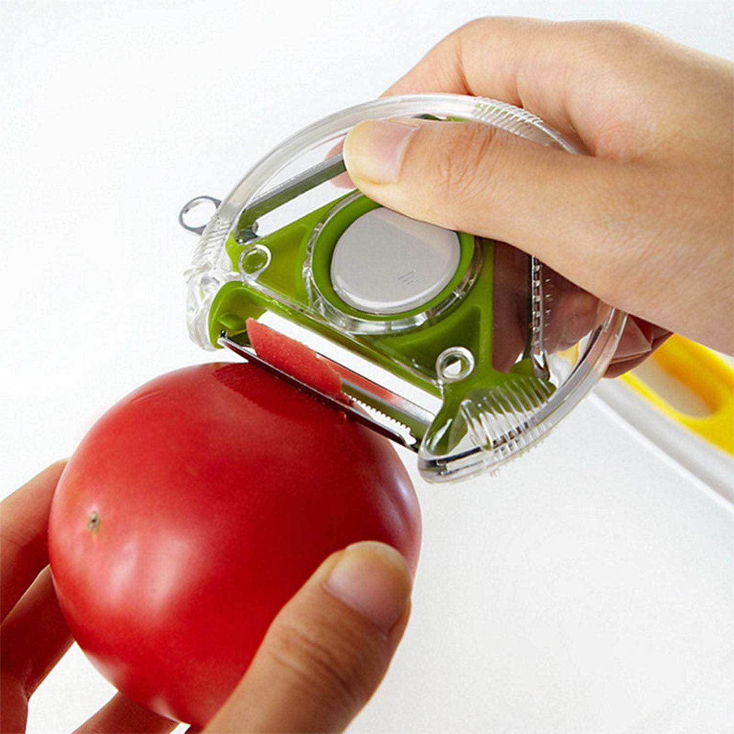 Detailed view of round peeler���s cutting mech