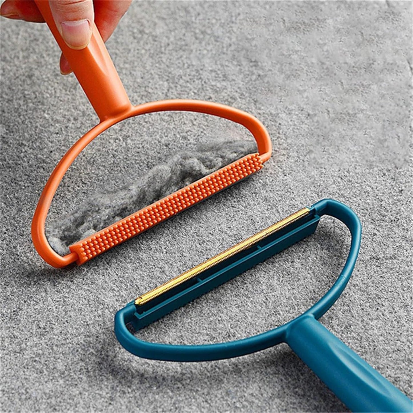 2-in-1 Portable Lint Remover ��� Long-Handle Brush & Sticky Roller for Clothes, Furniture & Carpets