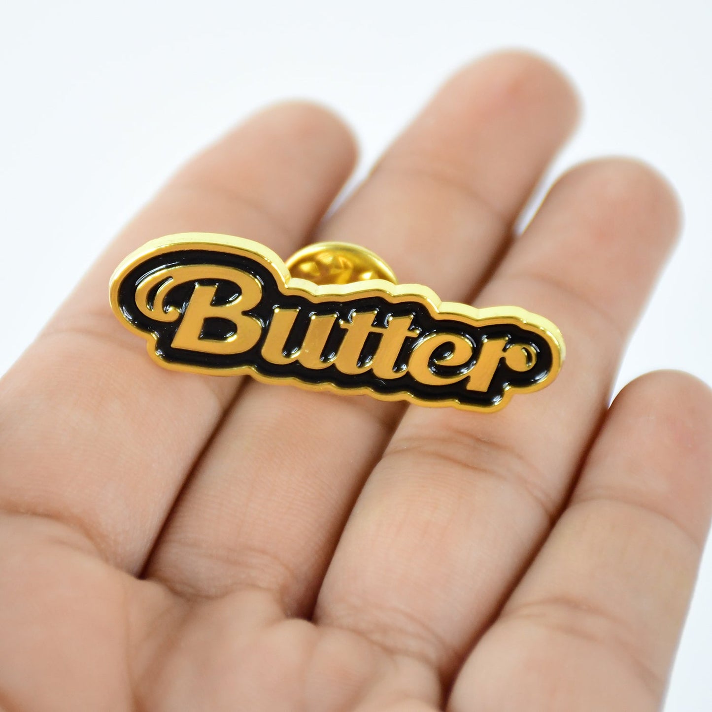 Stylish Metal Badge Pin ��� Single Piece (Random D