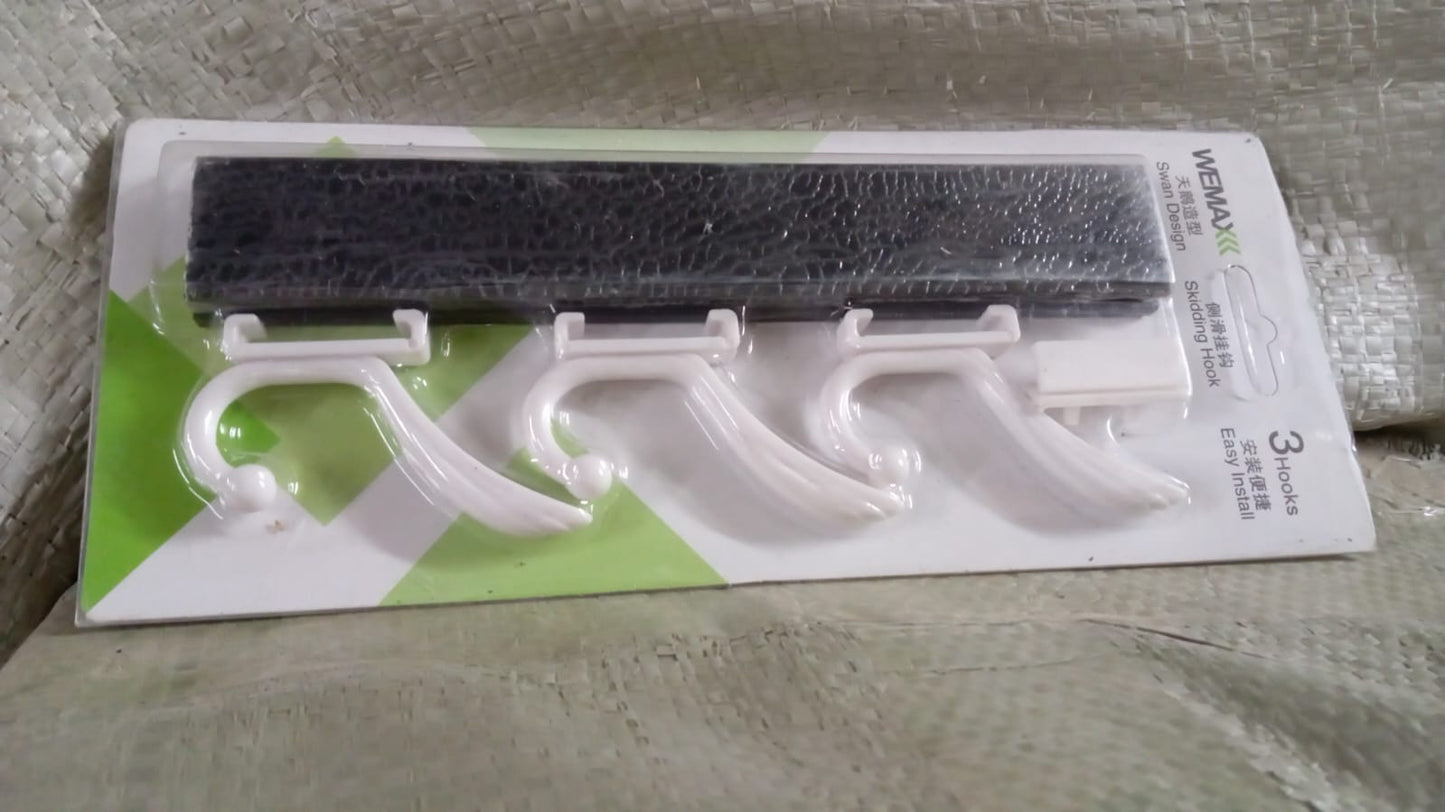 Wall Mounted Coat Hanger Rack ��� 6 Hooks for Clothes, Jackets