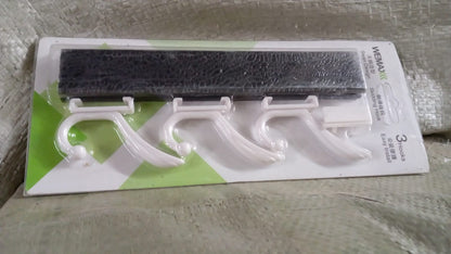 Wall Mounted Coat Hanger Rack ��� 6 Hooks for Clothes, Jackets