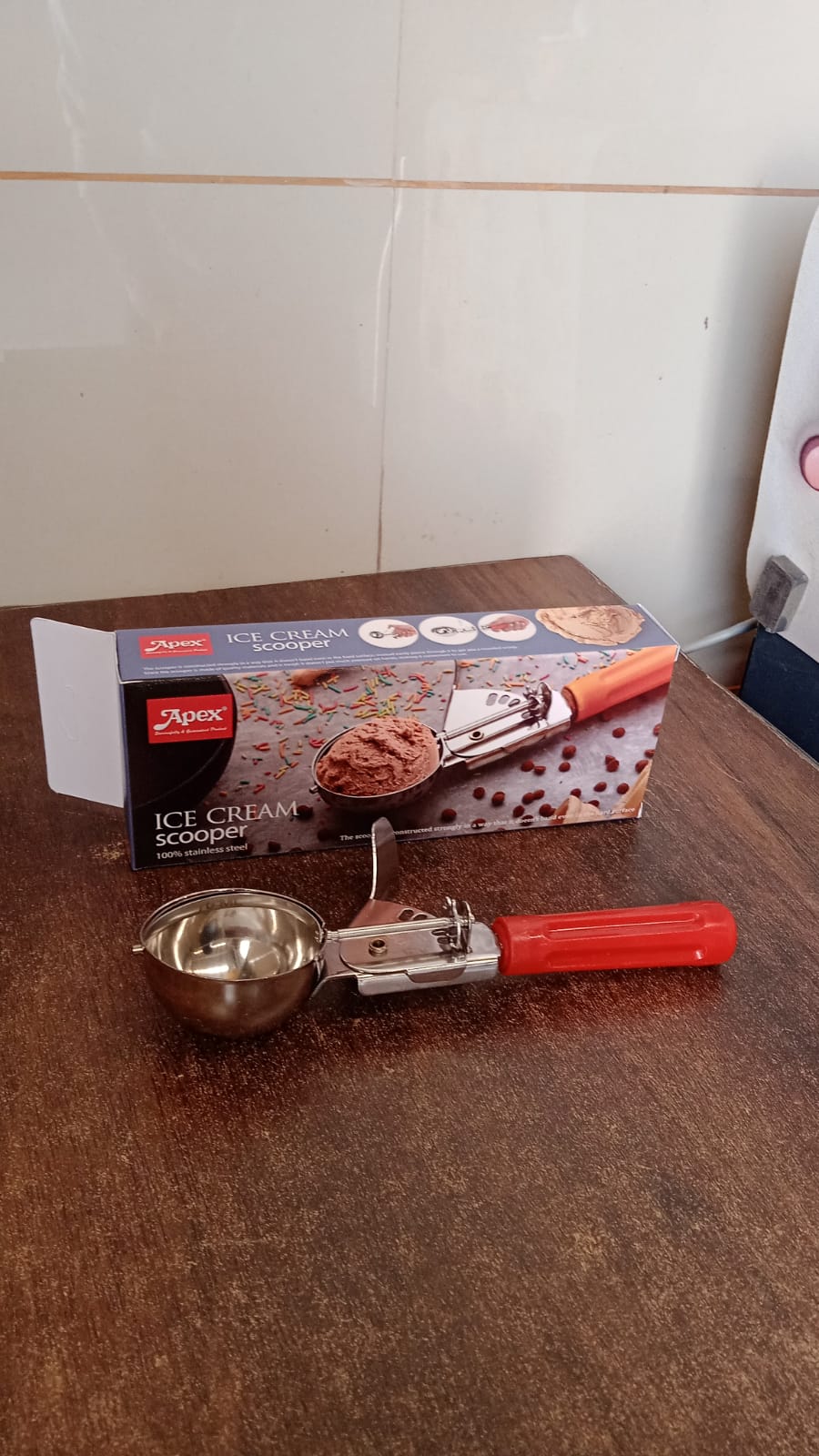 Apex Ice Cream Scoop ��� 70 ML Stainless Steel Head with Ergonomic Handle