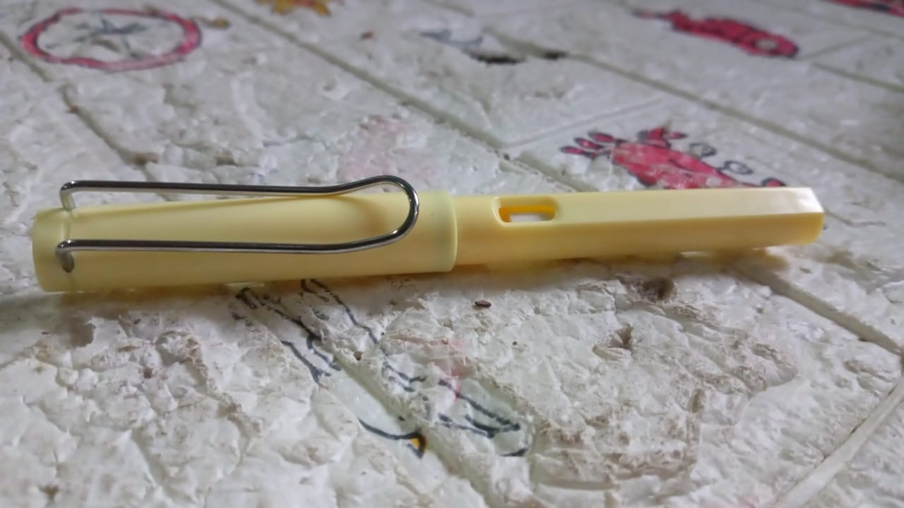 2-in-1 Everlasting Magic Pencil with Replaceable Eraser ��� Inkless, Reusable, Portable (1 Pc / Mix