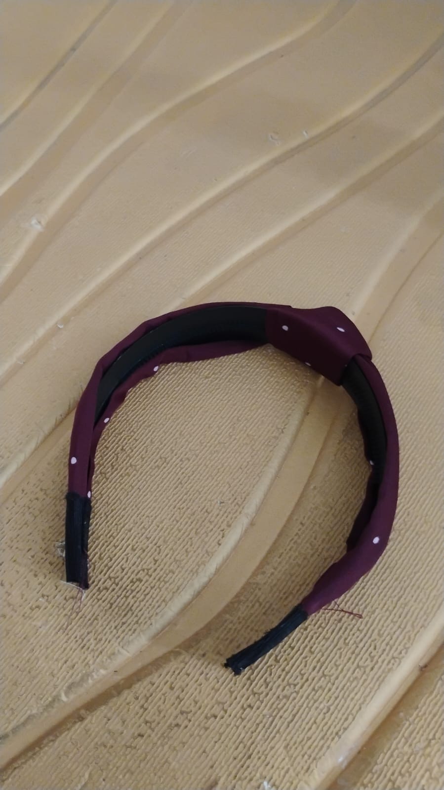 Women's Polka Dot Fabric Knot Hairband ��� Stylish & Comfortable