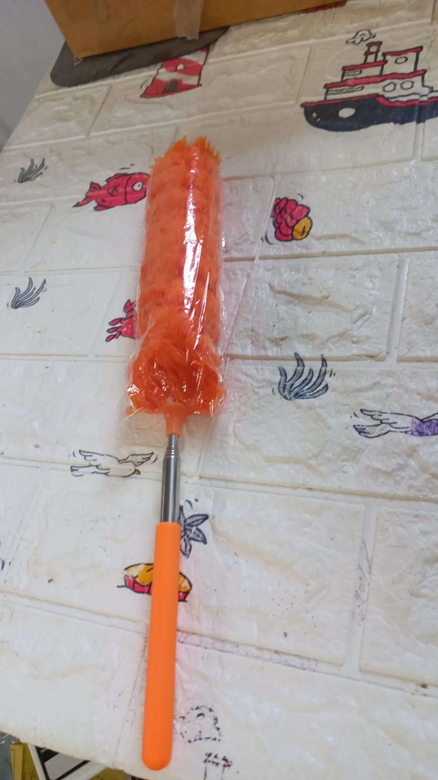 Adjustable Extendable Microfiber Duster ��� Washable Cleanin
