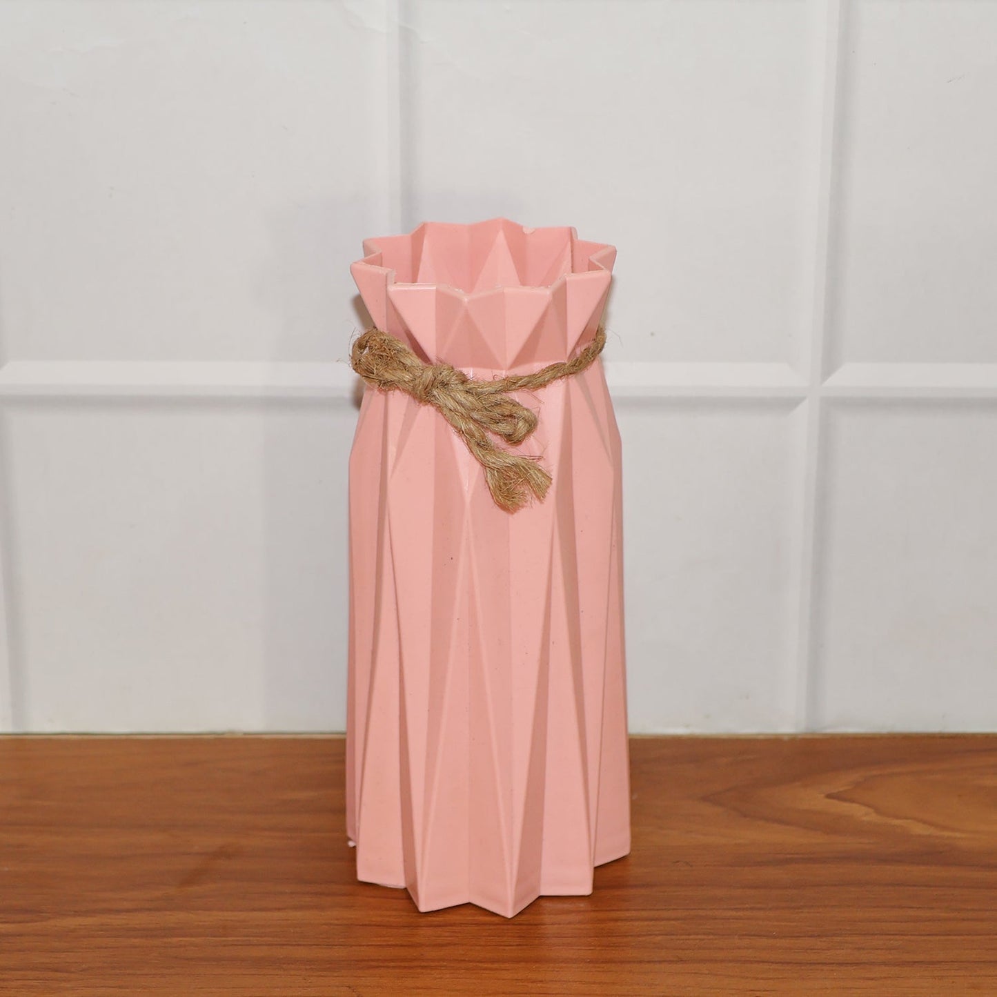 Small Decorative Flower Vase for Home D��cor (1
