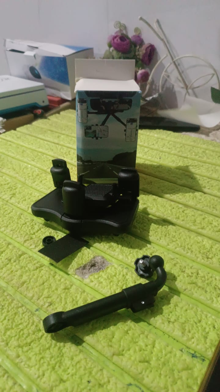 360 �� Rotating Car Rear View Mirror Phone Holder (1