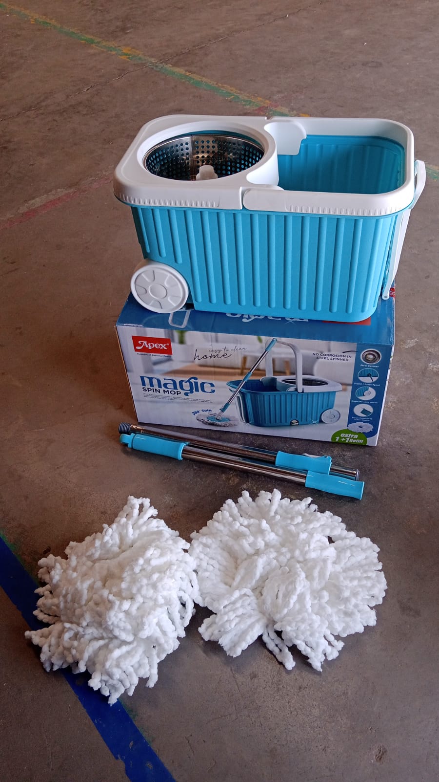 Apex Magic 360�� Spin Mop Cleaning System with Stainless Steel Spi